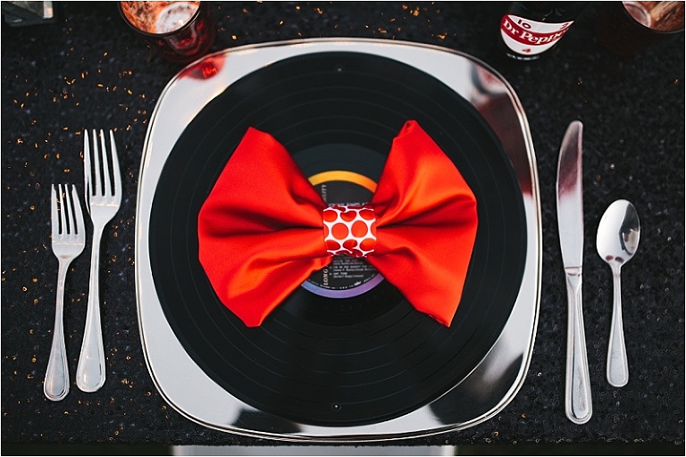 silver charger red bow record 70s 80s wedding inspiration