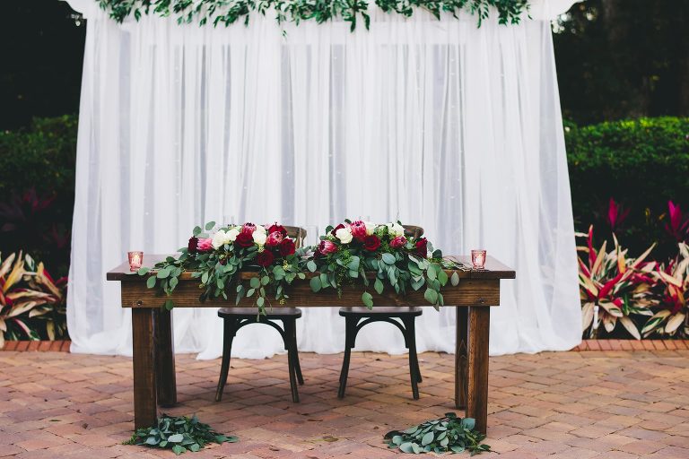 outdoor chic sweetheart table